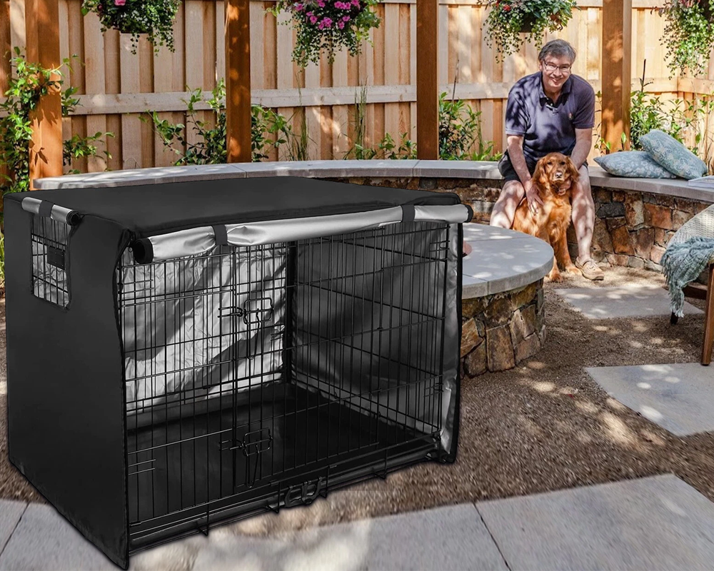 Crate cover with elastic toggles