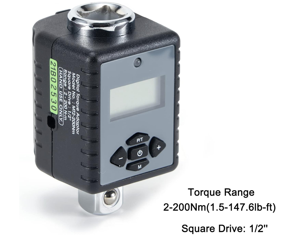 Torque wrench adapter in hand