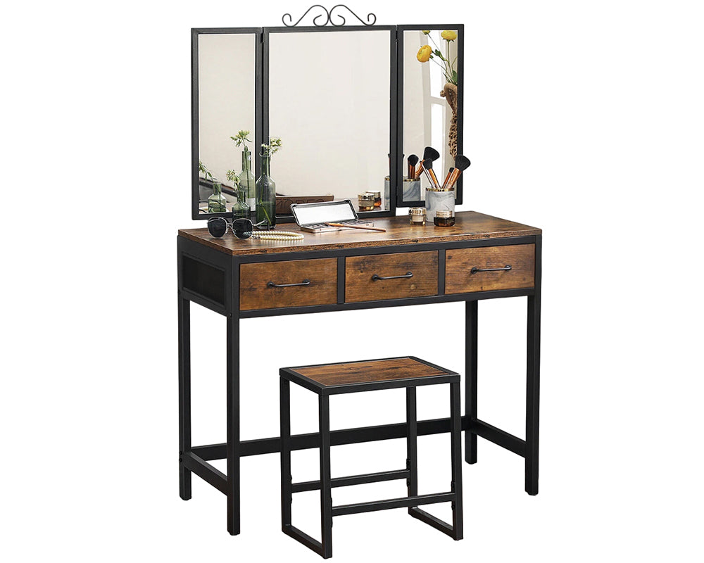Dressing table mirror close up