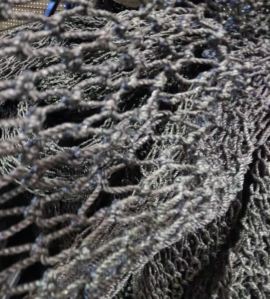 Cray Mesh 45PLY 1.5 inches 45MD Black per meter