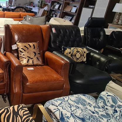 Online8 Waldorf Tufted Leather Armchair - Belon Black Arm Chairs, Recliners & Sleeper Chairs