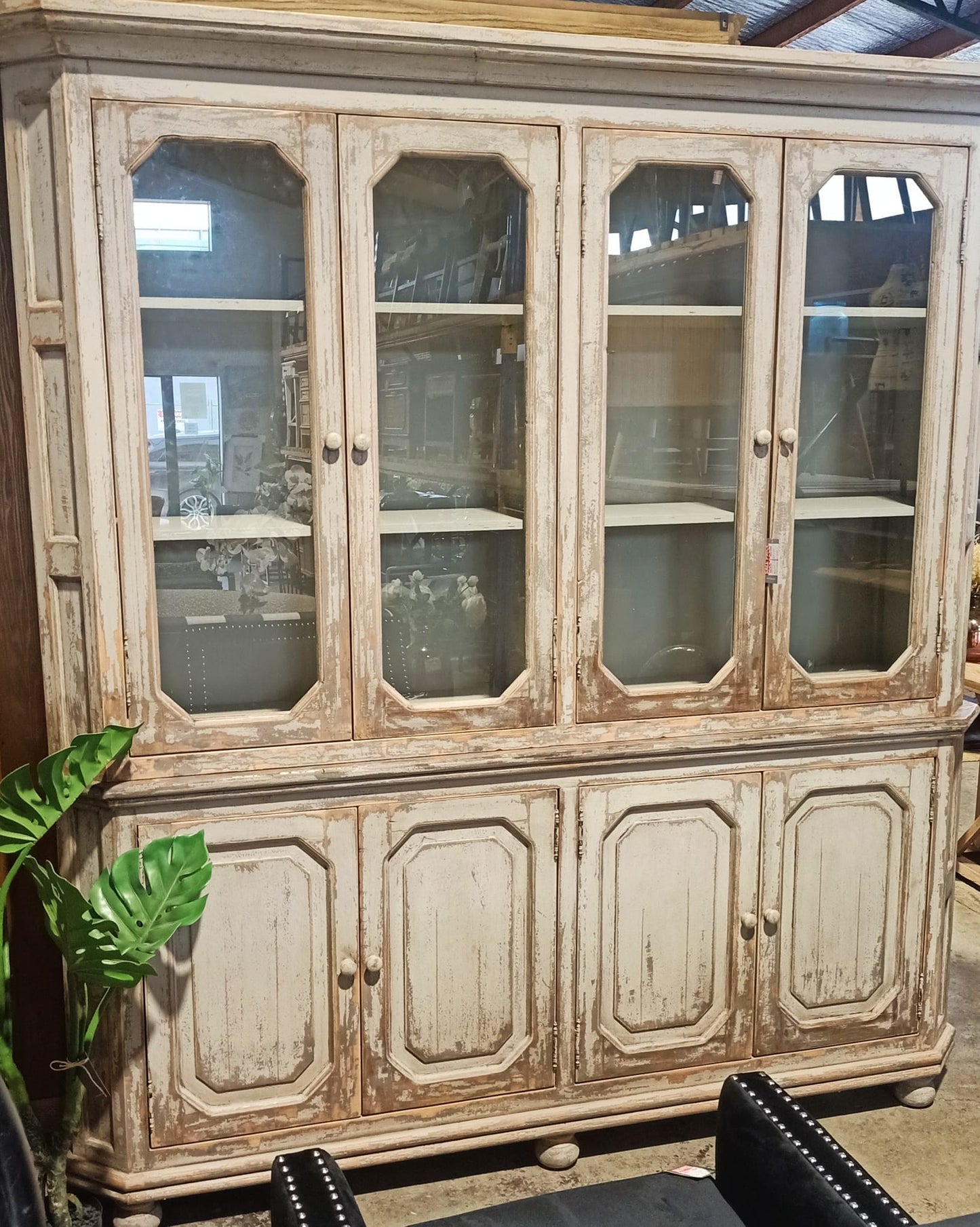 Avignon Hutch Cabinet | Display Cabinet at online8 furniture store Auckland