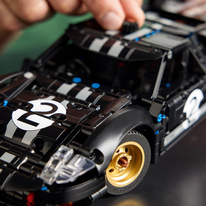 LEGO Technic: 1966 Ford GT40 MKII Race Car (42223)