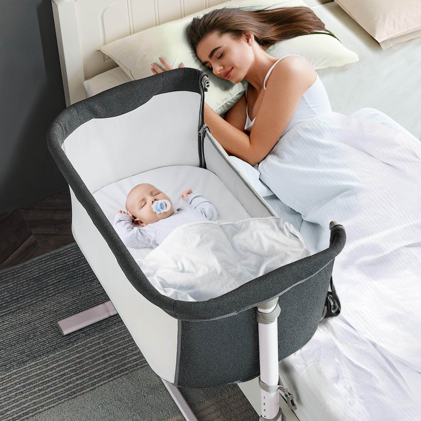 Light Grey Portable & Adjustable Baby Crib/ Baby Bassinet Bedside Sleeper