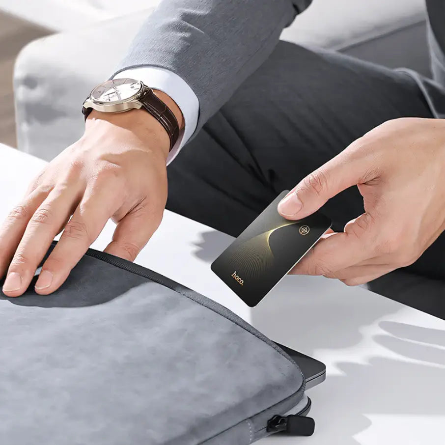 Hoco Smart Wireless Tracker Card & Wireless Charging (E92)