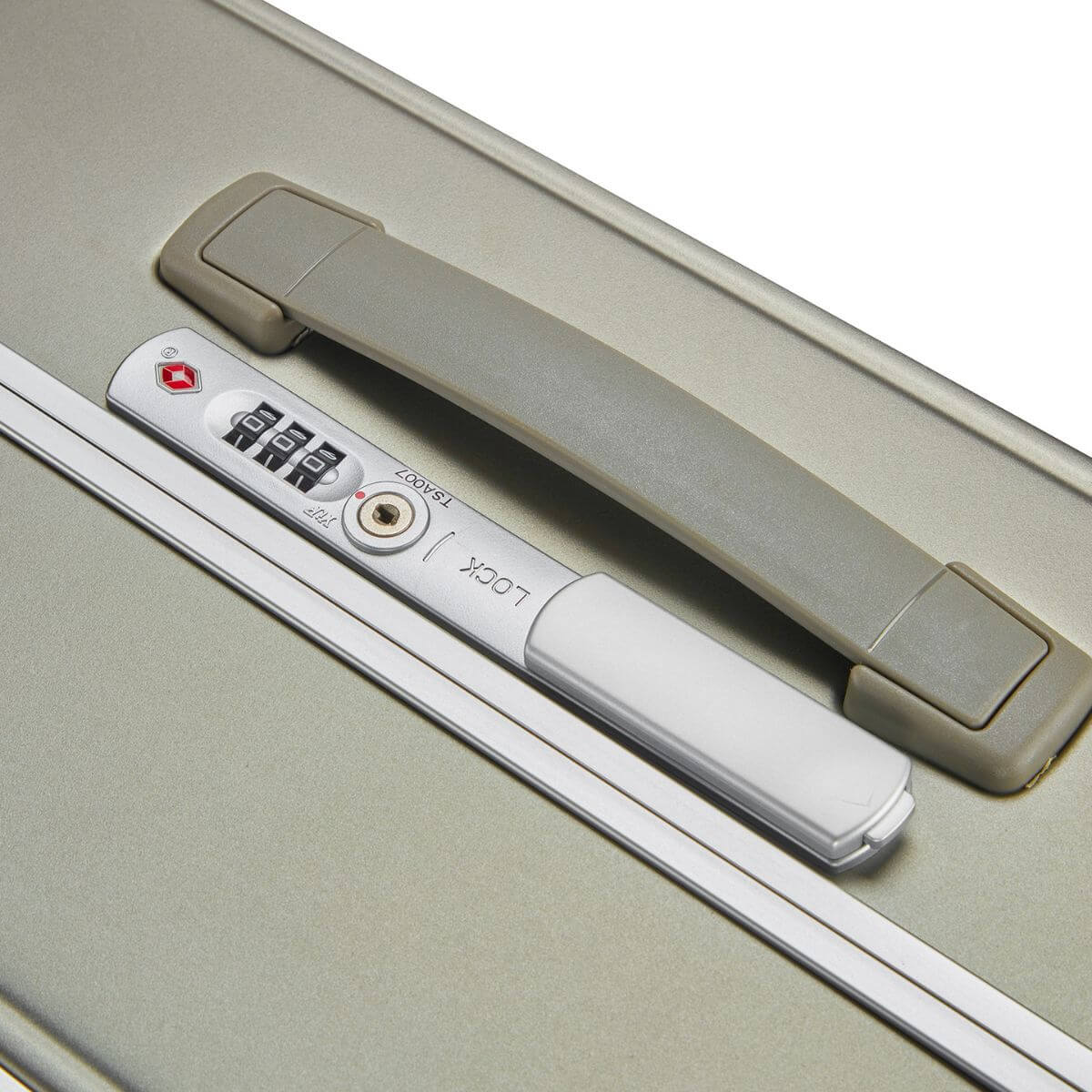 Medium Check In Luggage – Hard Shell Suitcase for International Travel | Nordiva Classic | 67 cm | Titanium Silver