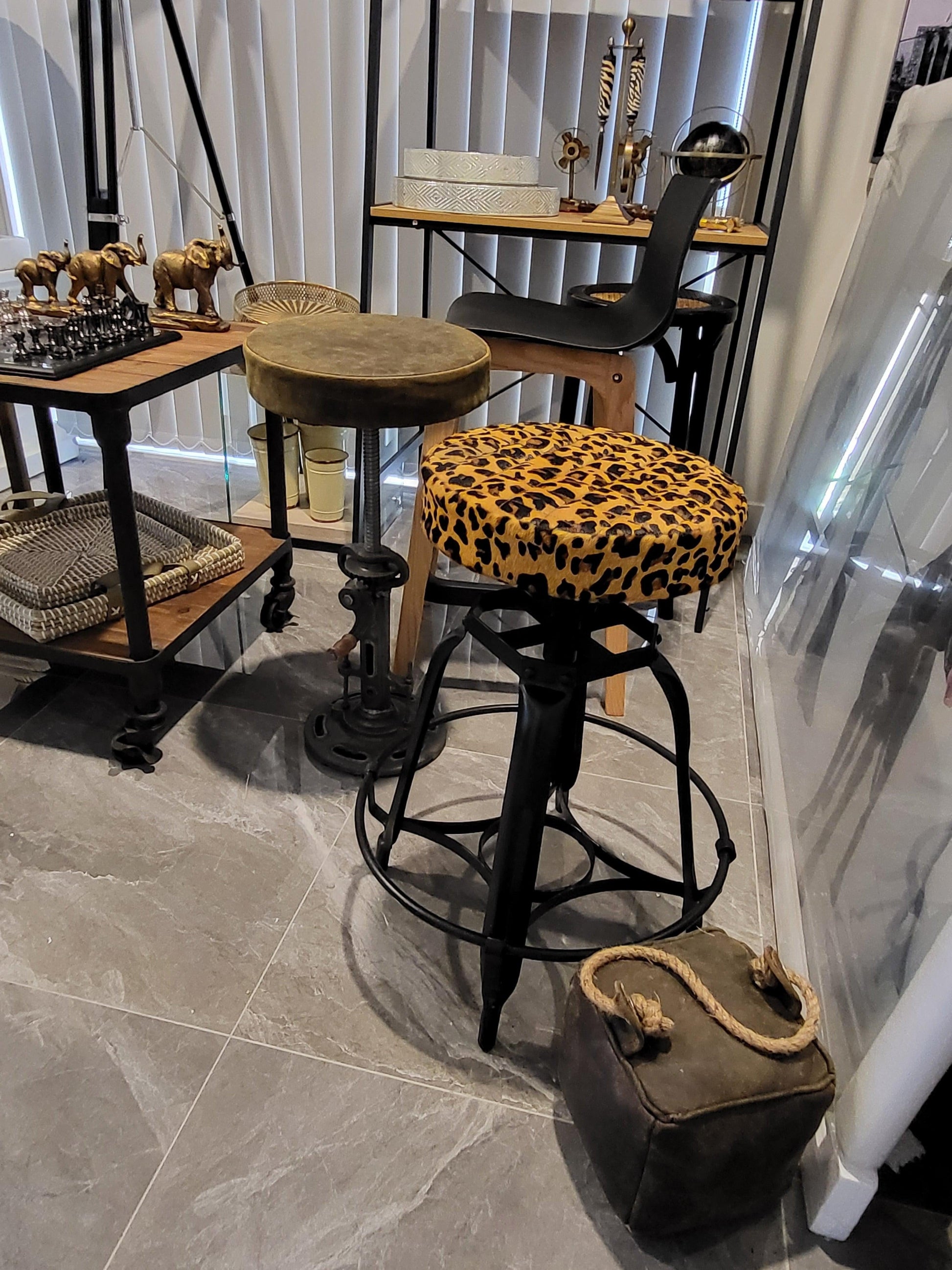 Online8 Leopard Print Barstool - Adjustable Height Table & Bar Stools