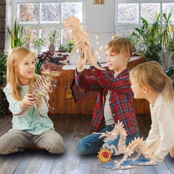 Tyrannosaurus (illuminated)